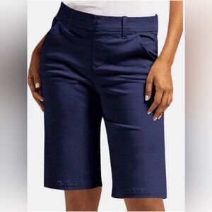 NWT Matty M Women's Flat Front Navy Bermuda Shorts Size Small